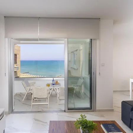 Mackenzie Leo Seafront Apartman