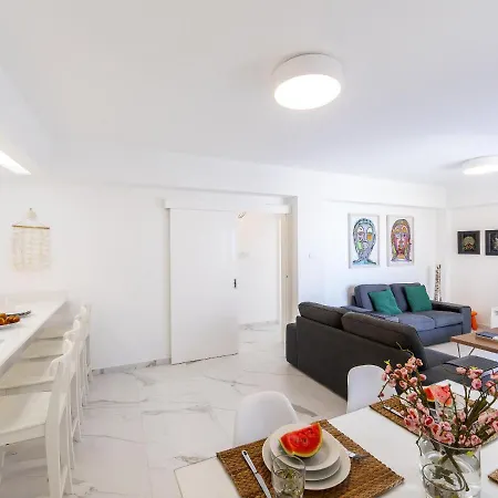 Mackenzie Leo Seafront * Lárnaka