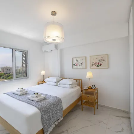 Mackenzie Leo Seafront Larnaca