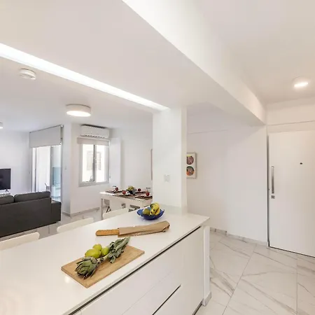 Апартаменты Mackenzie Leo Seafront Ларнака