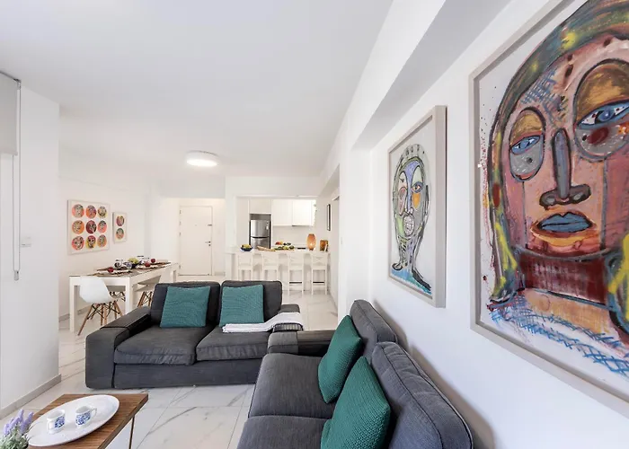 Mackenzie Leo Seafront * Larnaca