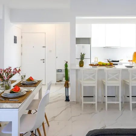 Mackenzie Leo Seafront Λάρνακα