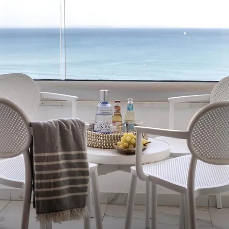 Mackenzie Leo Seafront Appartement